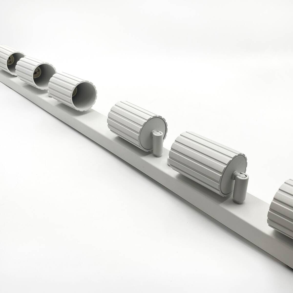 Lamkur Strahler Prisma weiß Stahl B/H/L: ca. 6,5x16,5x117 cm 6 Brennstellen