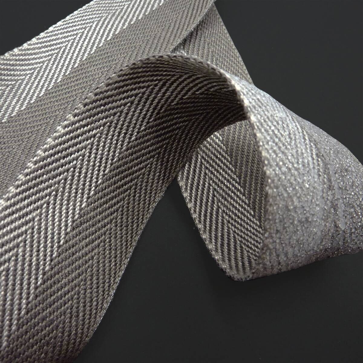 Teppicheinfassband grau B: ca. 4,3 cm