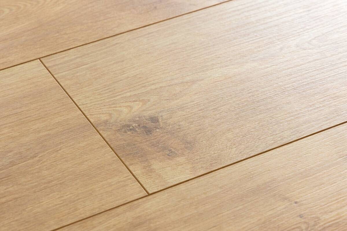 Laminatboden Chalet Eiche ca. 2,382m² im Paket B/L: ca. 24,6x138,3 cm pro Paket