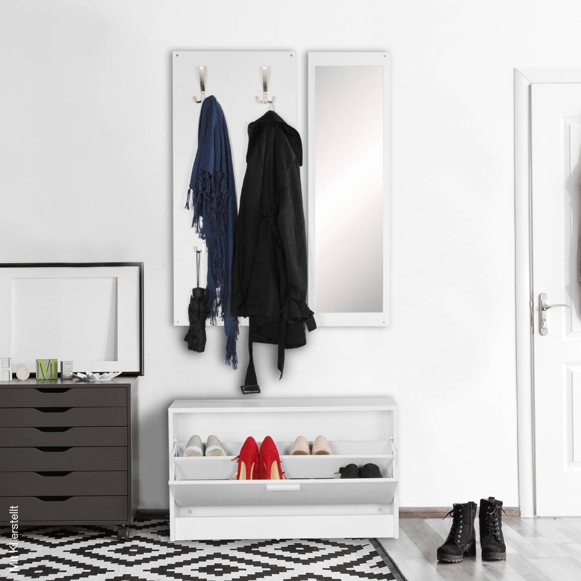 Garderobe weiß B/H/T: ca. 80x180x80 cm