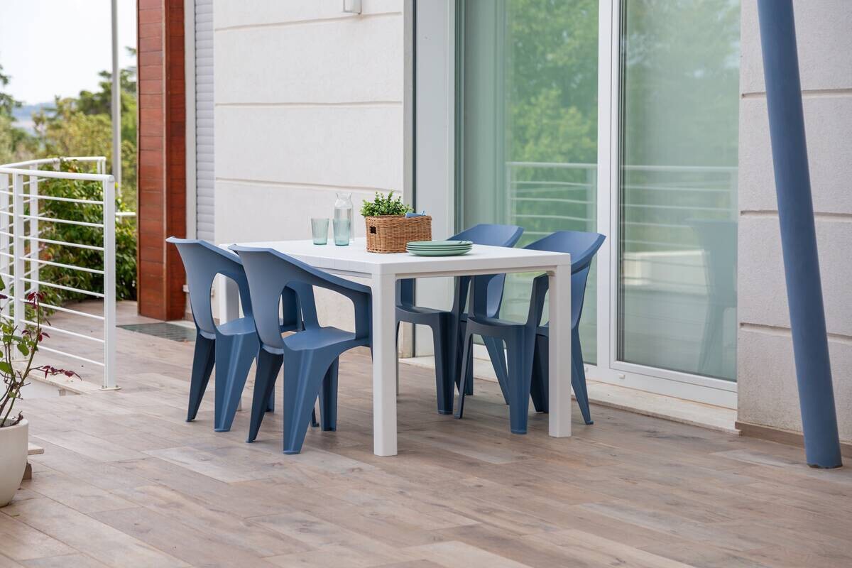 Toomax Stapelstuhl Marina rauchblau Kunststoff B/H/L: ca. 55x83x59 cm