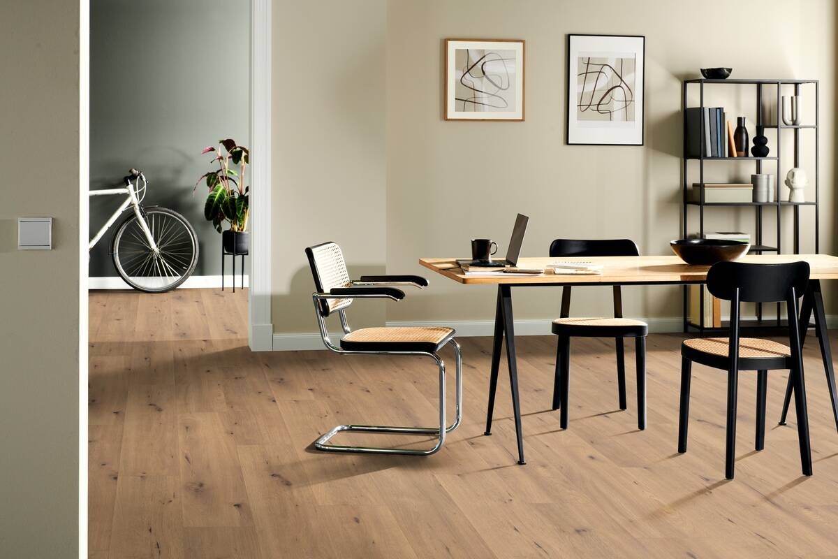 EGGER Holzwerkstoffe Laminatboden Eiche Authentic ca.2,543m² im Paket B/L: ca. 24,6x129,2 cm pro Paket