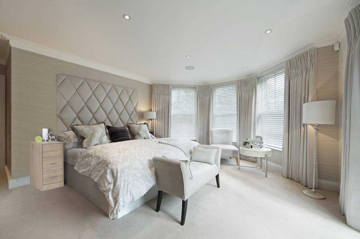 Nachtkonsole Sonoma Nachbildung B/H/T: ca. 35x68x38 cm