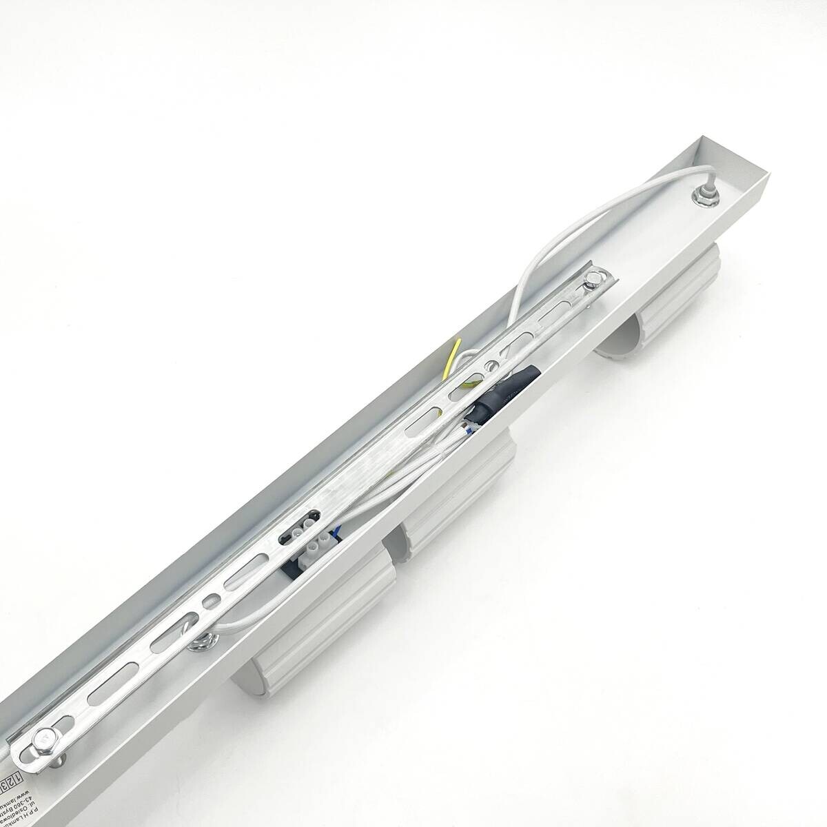 Lamkur Strahler Prisma weiß Stahl B/H/L: ca. 6,5x16,5x81 cm 4 Brennstellen