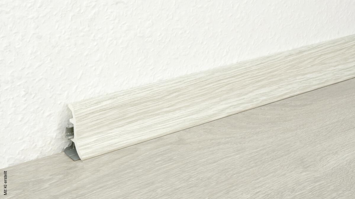 Sockelleiste L/B/H: ca. 250x1,9x4,8 cm pro Stück
