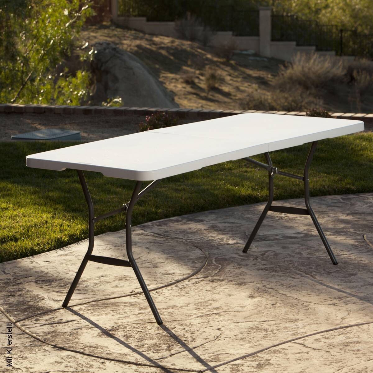 Lifetime Falt-Tisch weiß Kunststoff B/H/L: ca. 76x74x182 cm