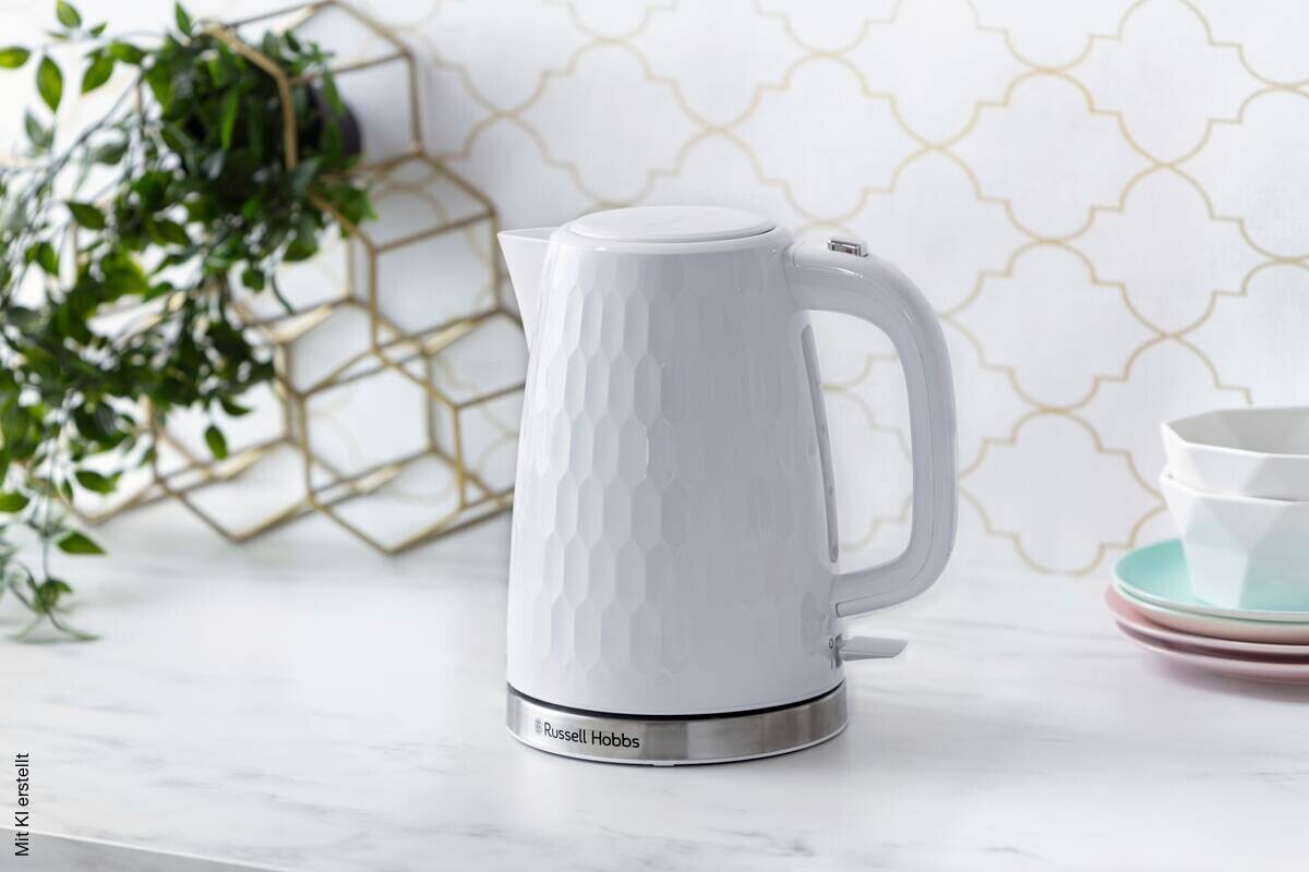 Russell Hobbs Wasserkocher 26050-70 weiß Kunststoff B/H/L: ca. 16,5x24,5x21,5 cm ca. 1,7 l