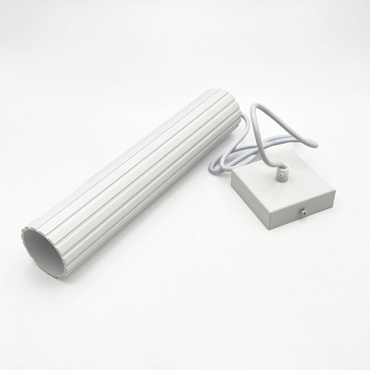 Lamkur Strahler Prisma weiß Stahl B/H/L: ca. 6,5x118x6,5 cm 1 Brennstellen