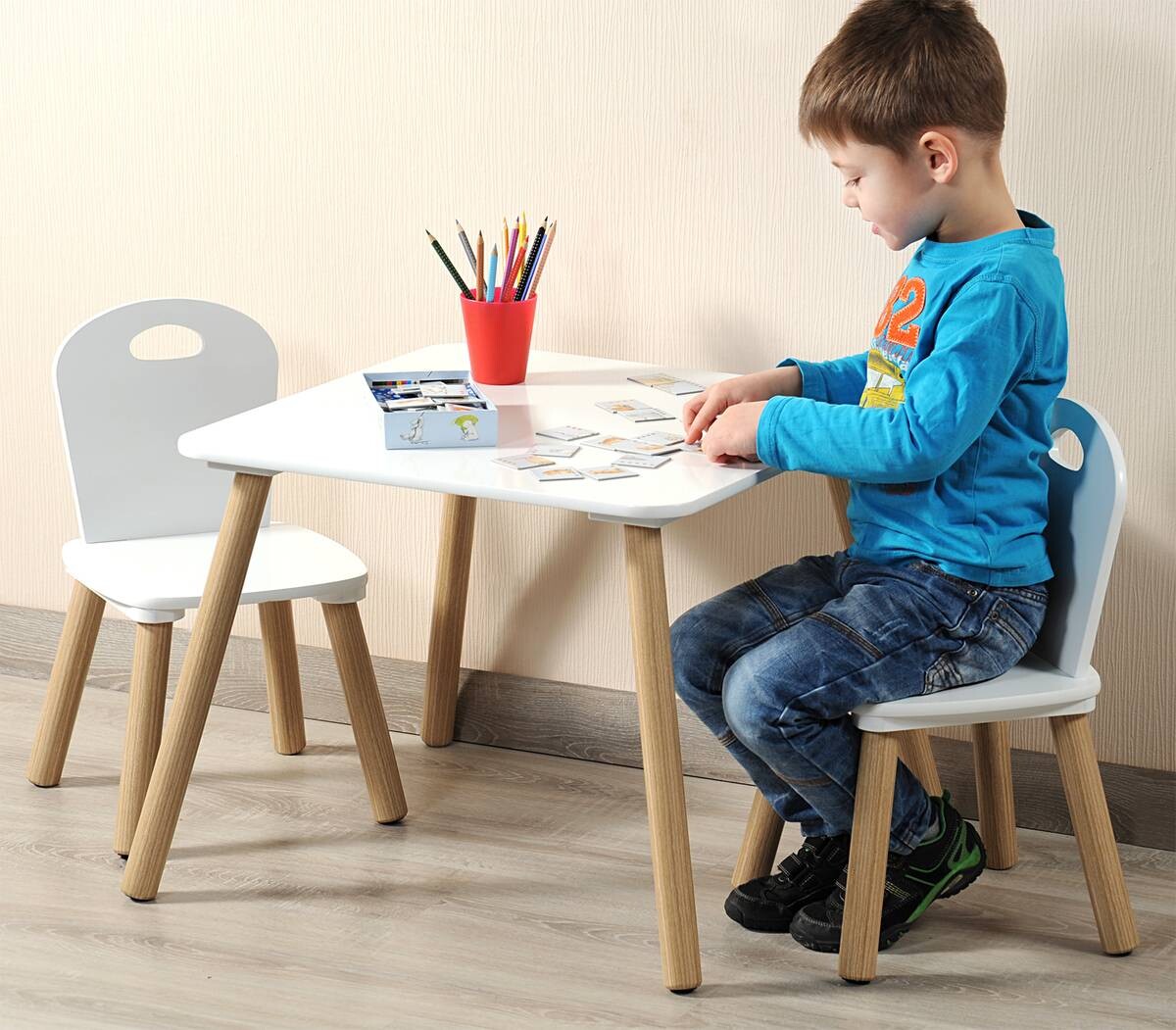Kesper Kindertisch mit 2 Stühlen weiß Spanplatte