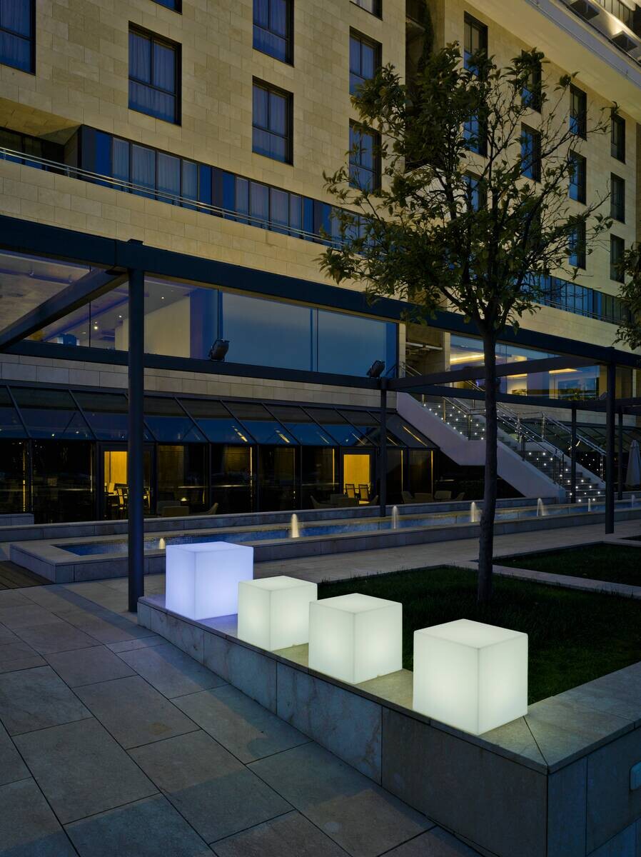 LED-Dekoleuchte weiß B/H/L: ca. 40x40x40 cm