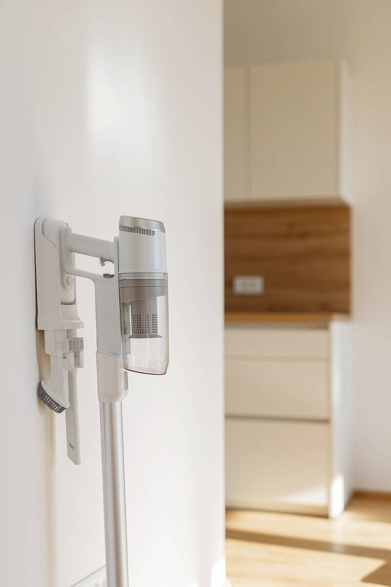 Gorenje Handstaubsauger SVC216210FFIIW weiß Kunststoff B/H/T: ca. 26x110x25 cm