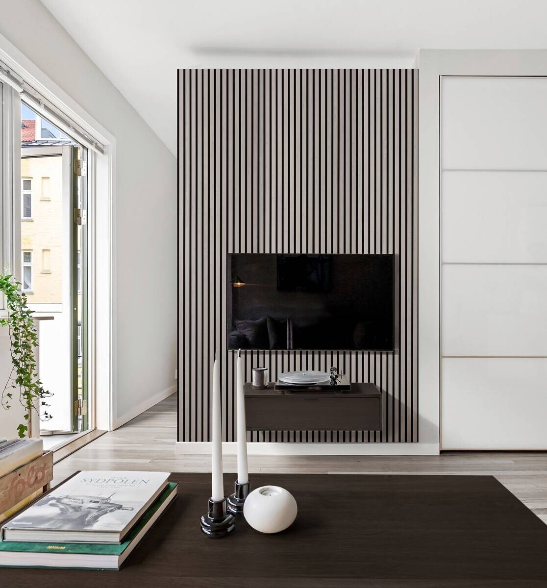 Akustikpaneel weiß L/B/H: ca. 1,9x56,1x240 cm pro Stück