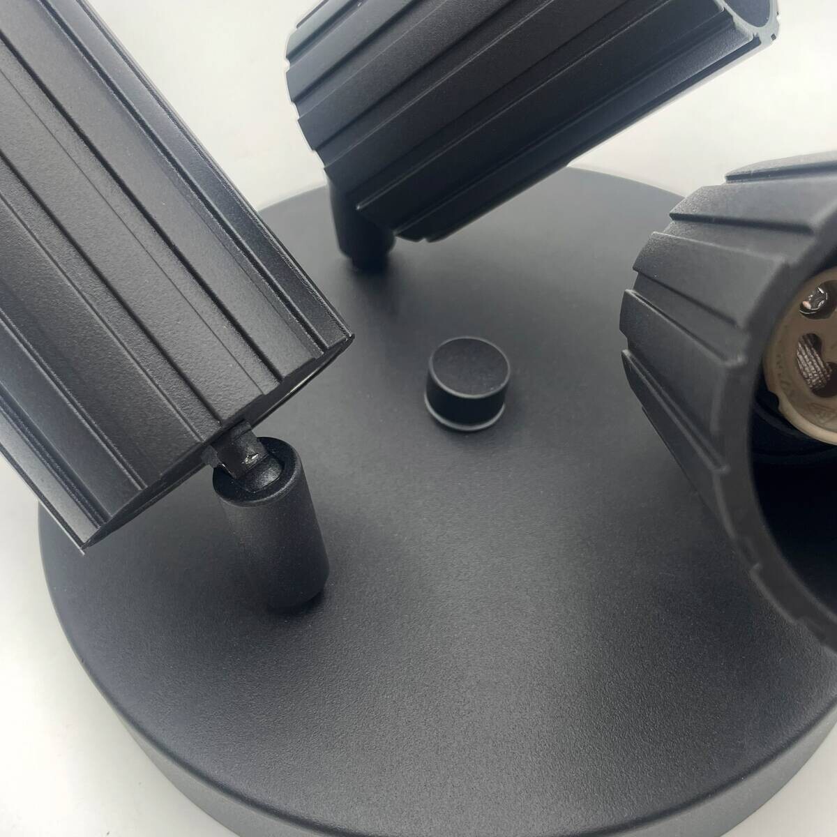 Lamkur Strahler Prisma schwarz Stahl B/H/L: ca. 18x19,5x18 cm 3 Brennstellen