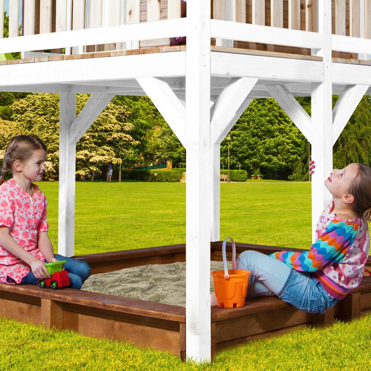 AXI Spielhaus Liam braun B/H/L: ca. 377x291x255 cm