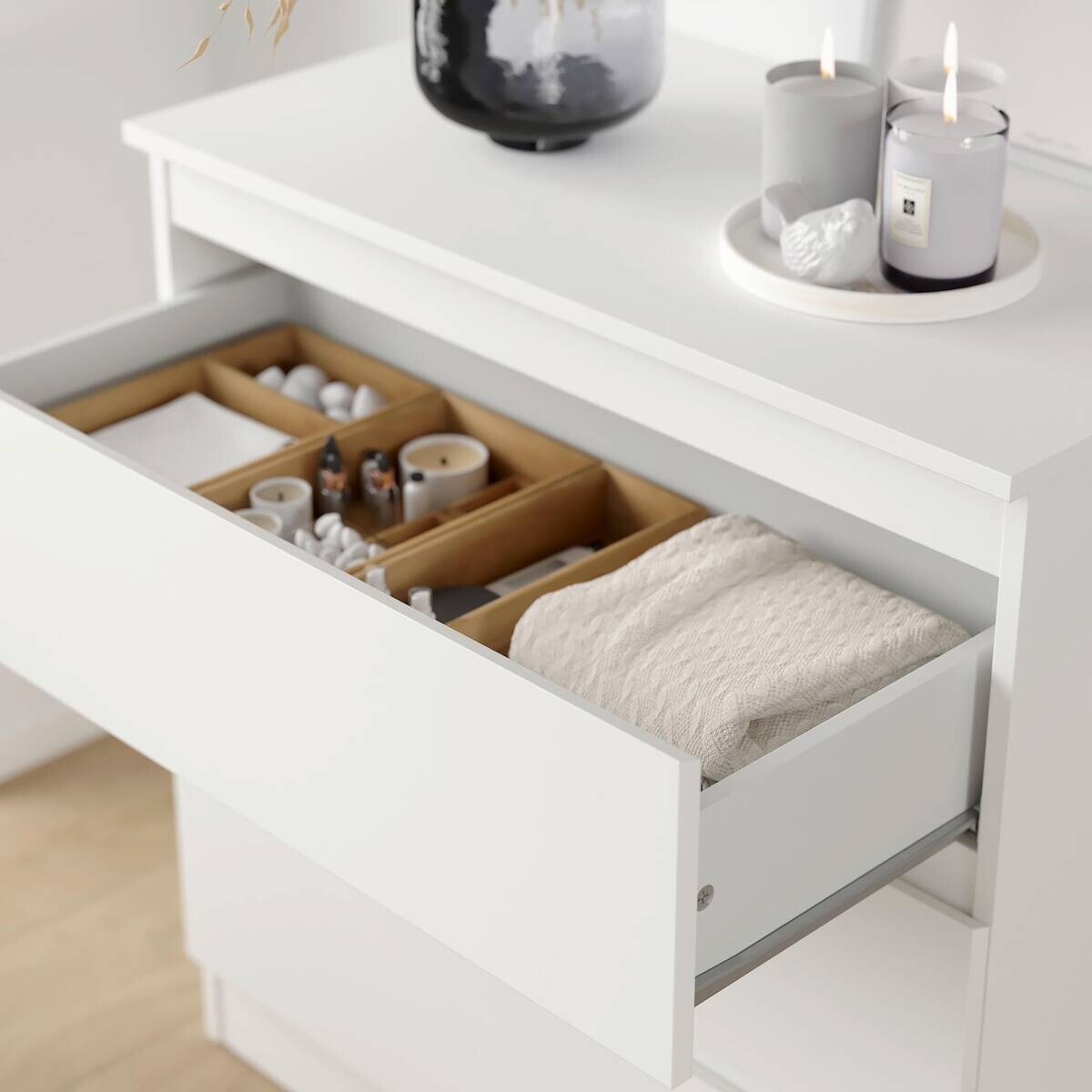 Kommode Mara weiß B/H/T: ca. 77x80,5x42 cm | weiß | 77,00/80,50/42,00 cm