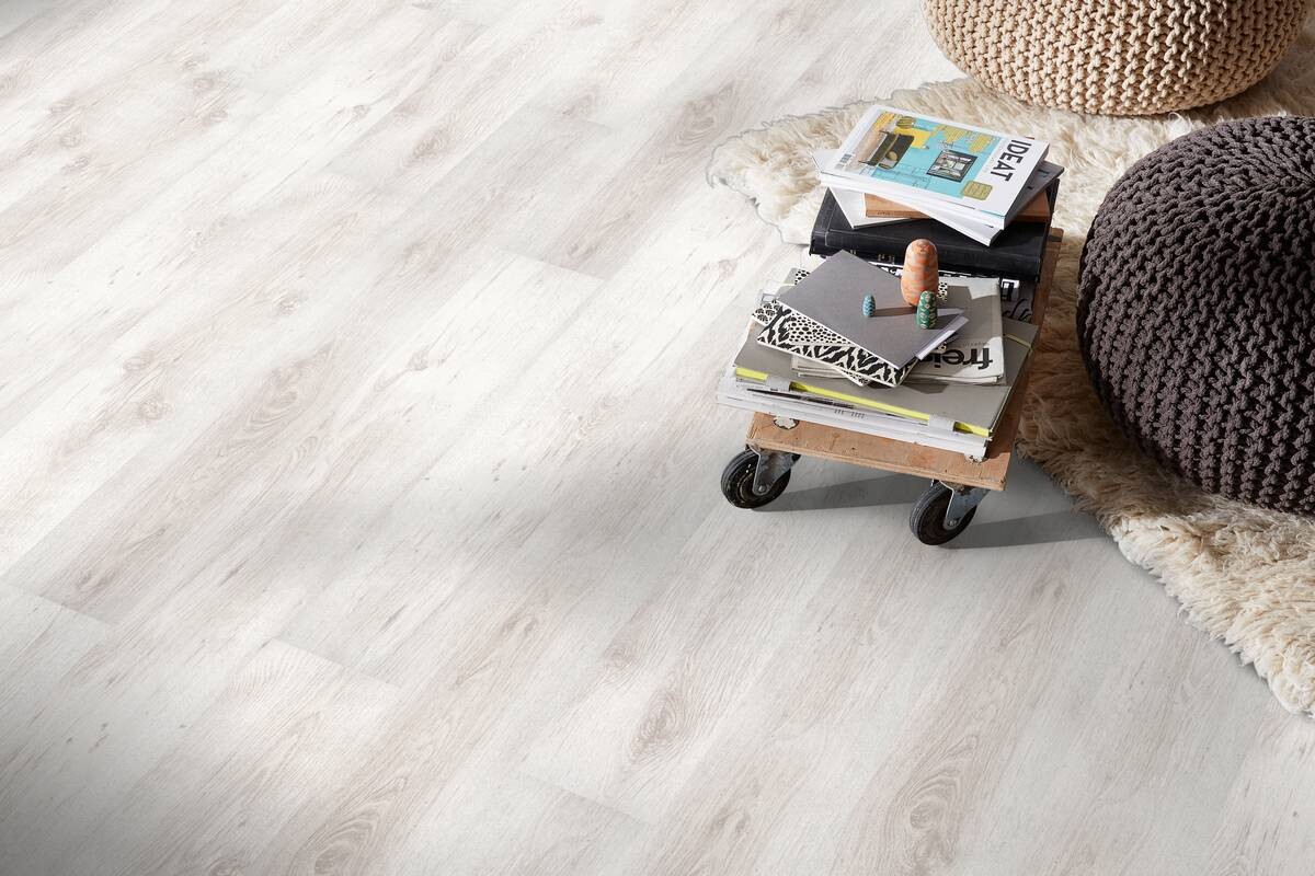 Laminatboden Eiche weiß ca. 2,39 m² im Paket B/L: ca. 19,3x137,6 cm pro Paket