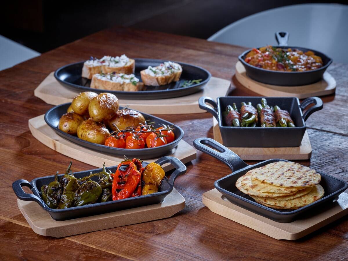 ECHTWERK Servierpfanne schwarz Eisen B/H/L: ca. 15,8x4,7x25,4 cm