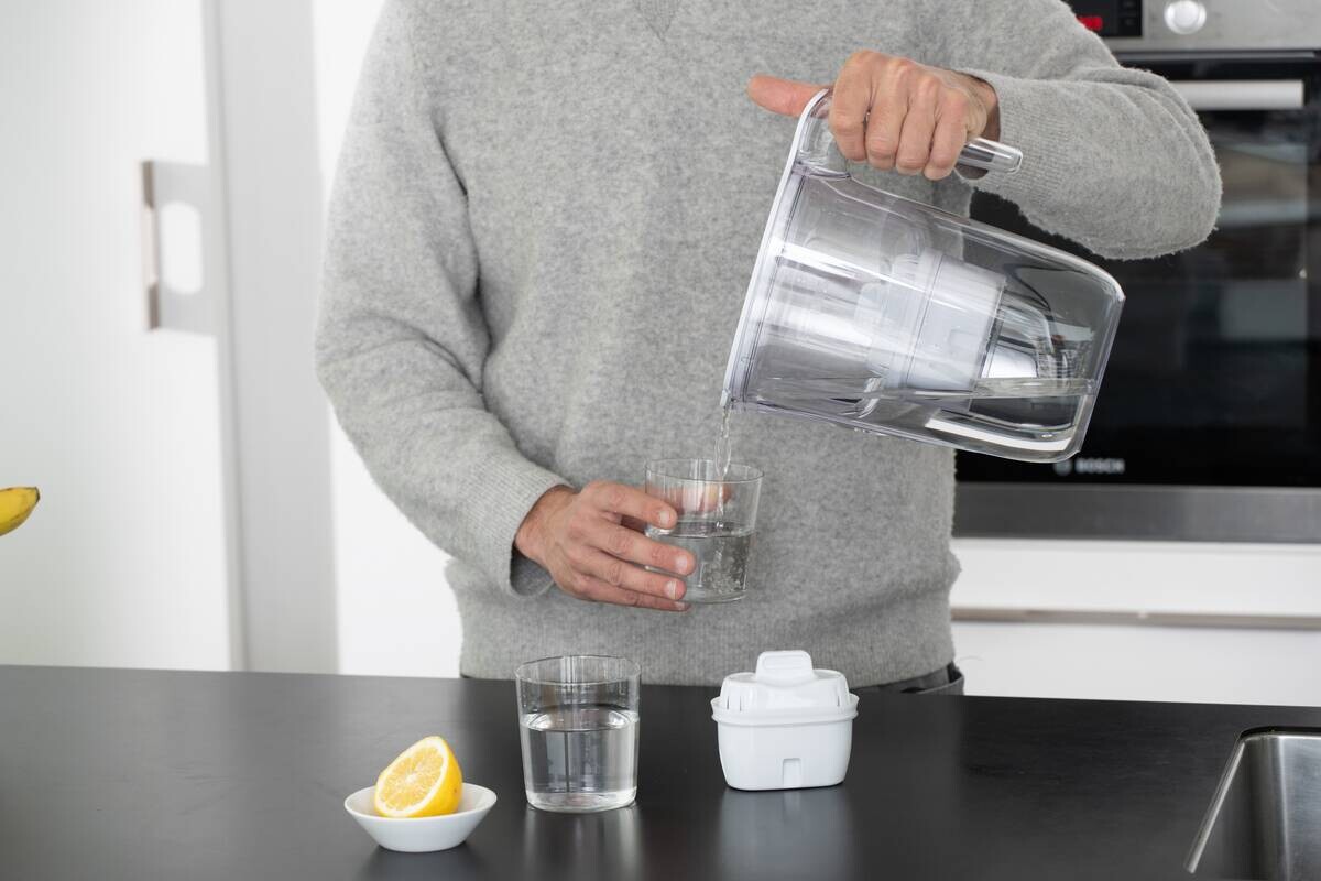 Wasserfilter-Kanne transparent Kunststoff B/H/T: ca. 12x27x25 cm