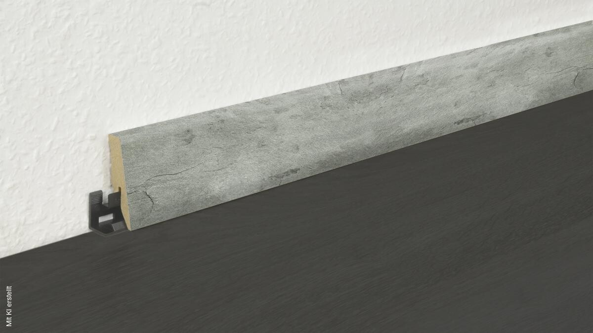 Sockelleiste L/B/H: ca. 250x1,8x5,8 cm pro Stück