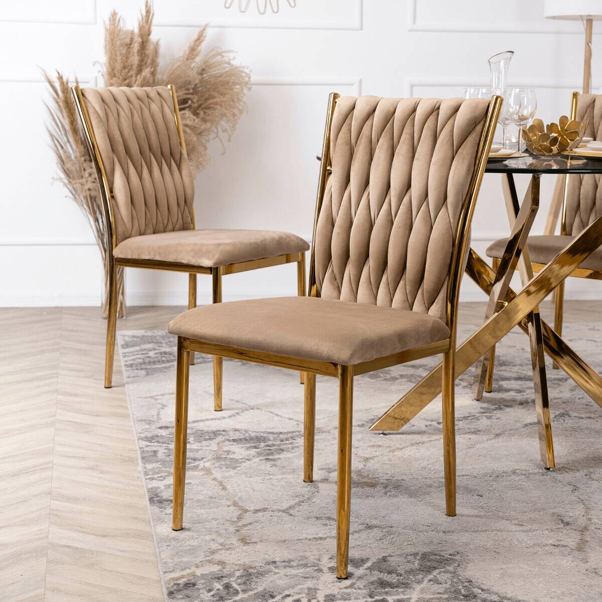 Stuhl DAN beige Velourstoff B/H/T: ca. 48x94x58 cm