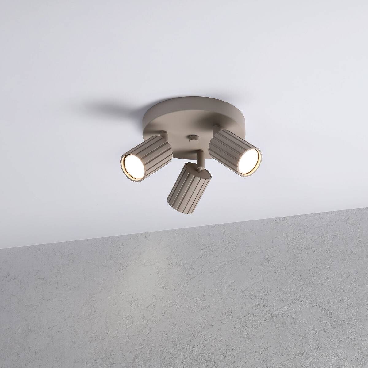 Lamkur Strahler Prisma beige Stahl B/H/L: ca. 18x19,5x18 cm 3 Brennstellen