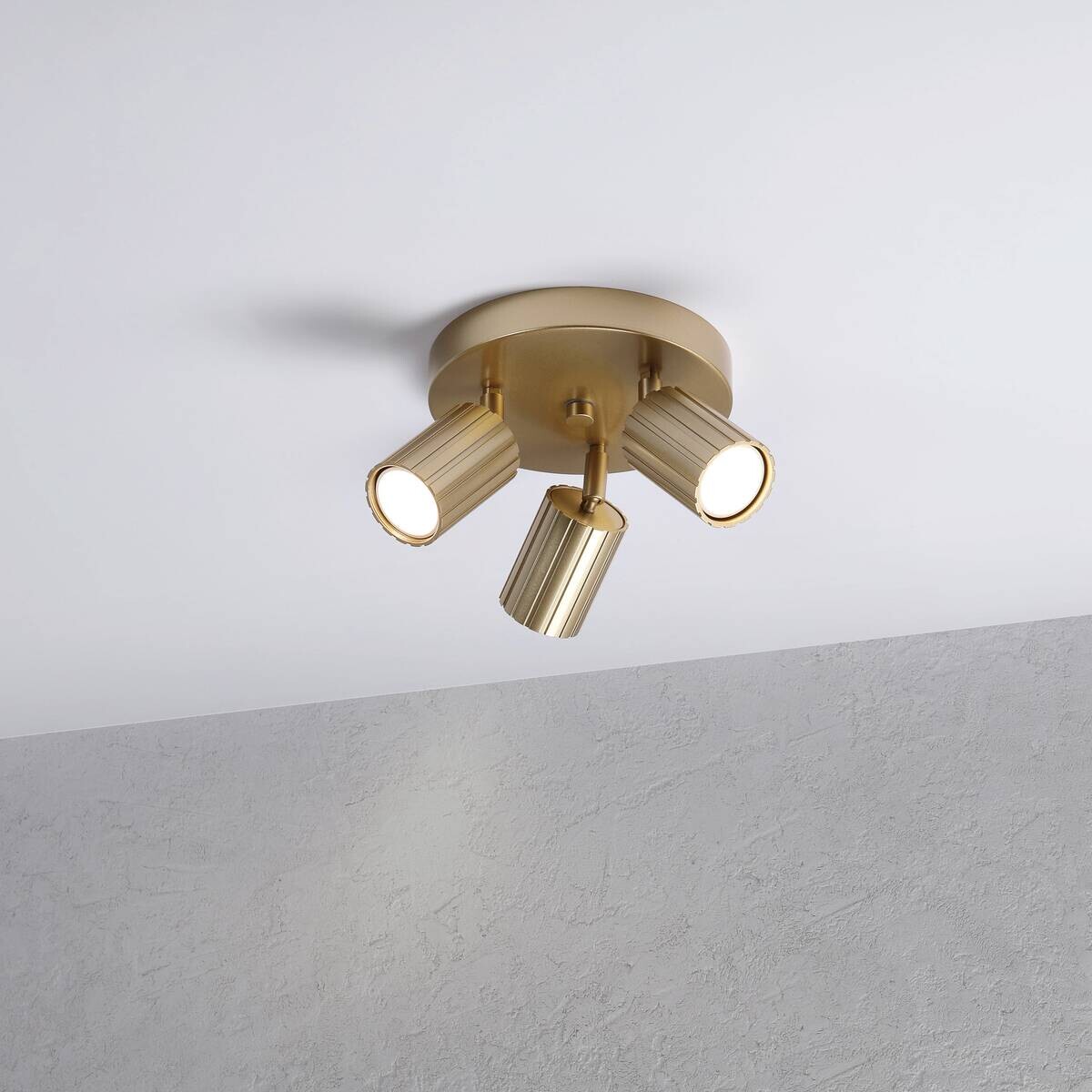 Lamkur Strahler Prisma gold Stahl B/H/L: ca. 18x19,5x18 cm 3 Brennstellen