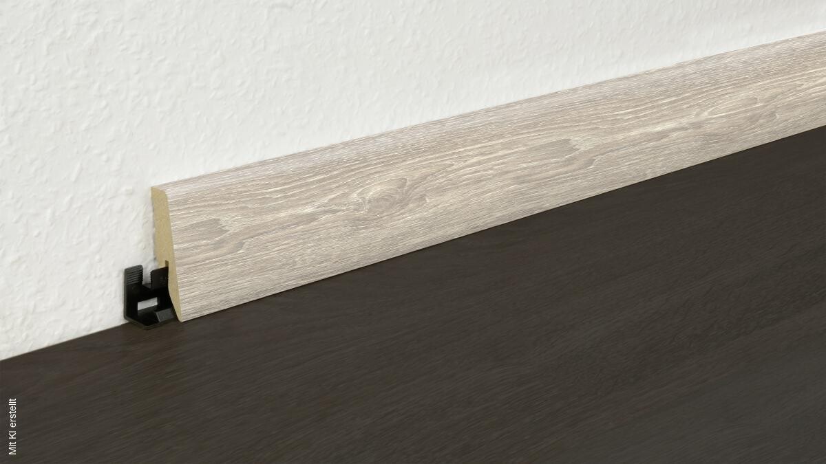 Sockelleiste L/B/H: ca. 250x1,8x5,8 cm pro Stück