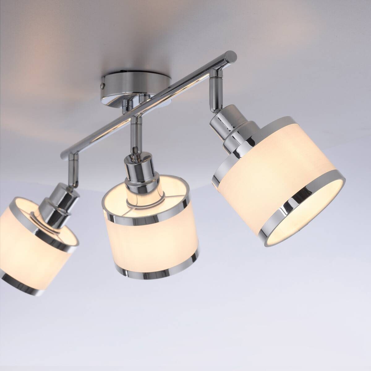 Just Light Spot Accor Chrom weiß Kunststoff B/H/L: ca. 29x22x69 cm E14 3 Brennstellen