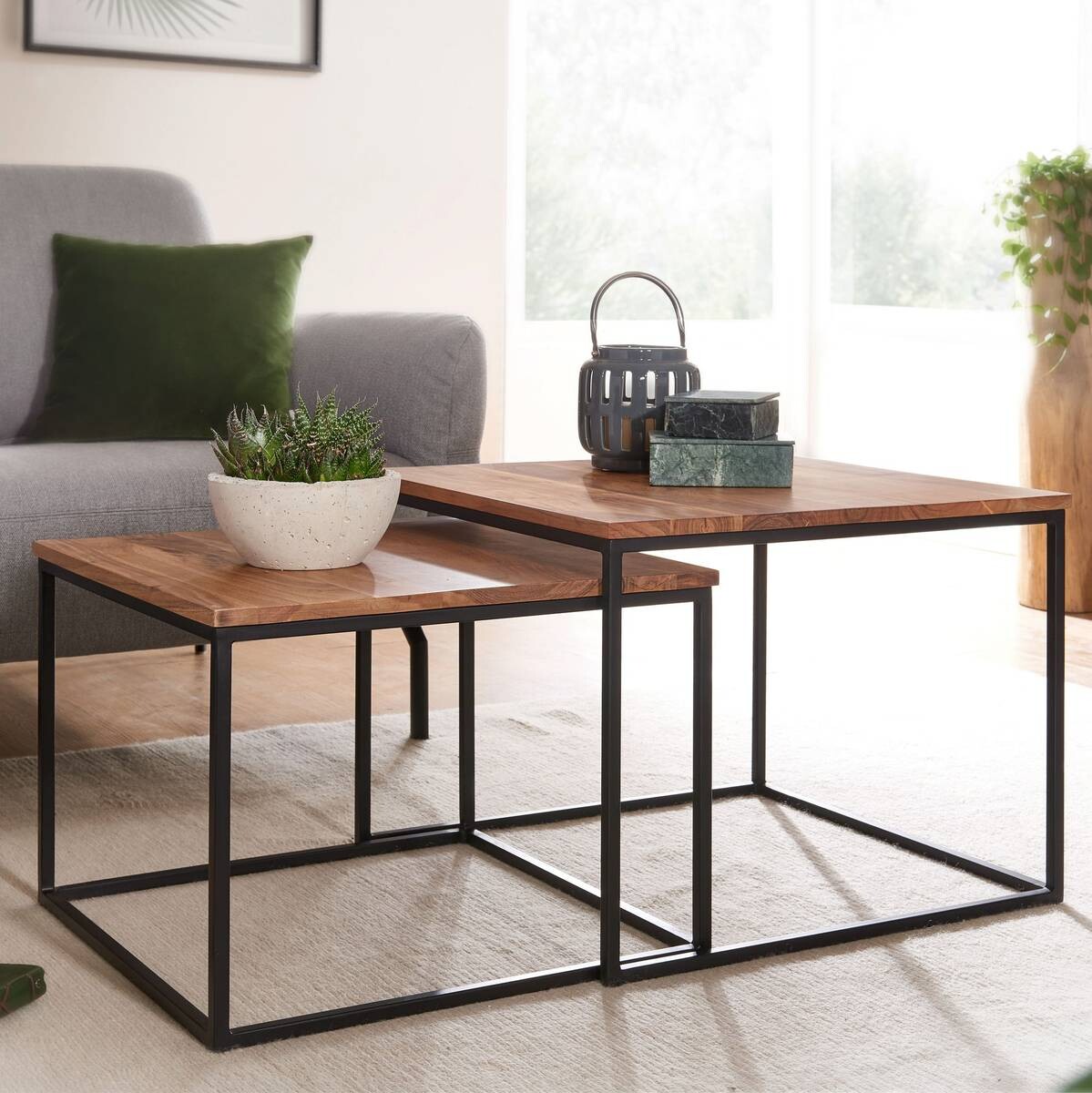 Wohnling Couchtisch 2er-Set. natur schwarz Akazie Eisen