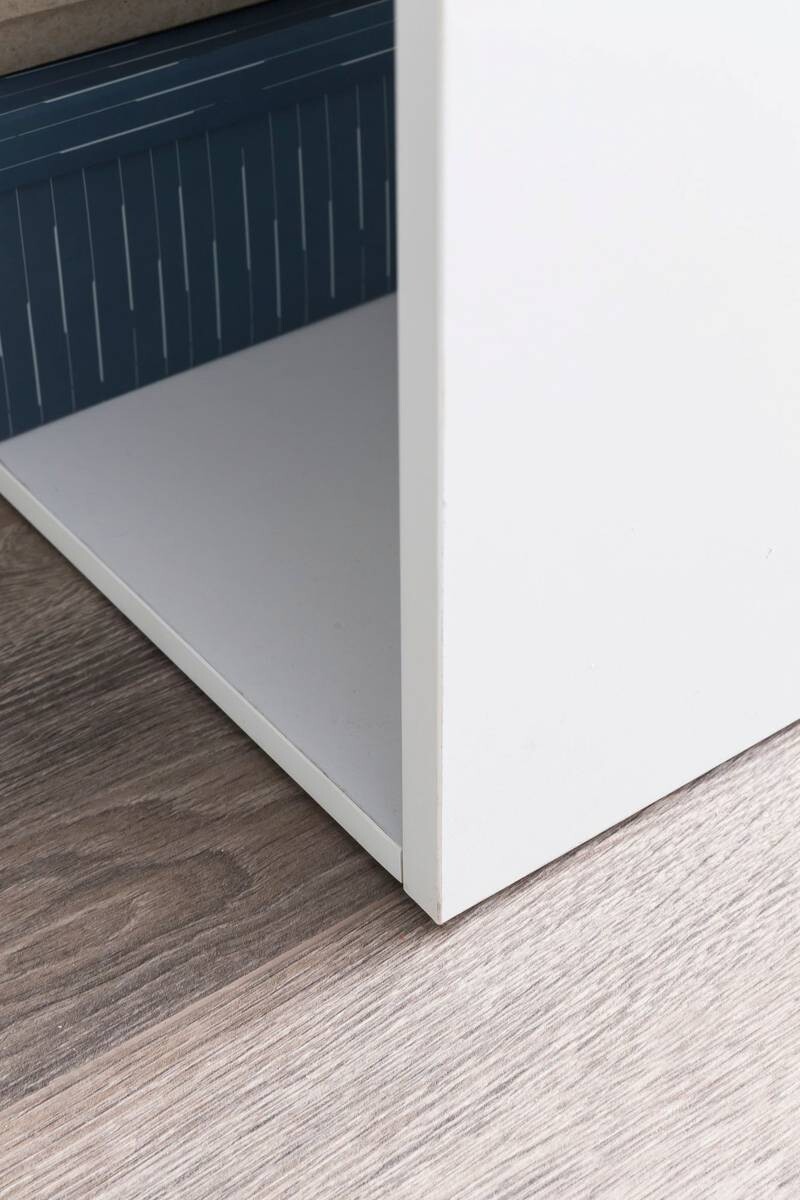Schreibtisch weiß B/H/T: ca. 50x120x120 cm