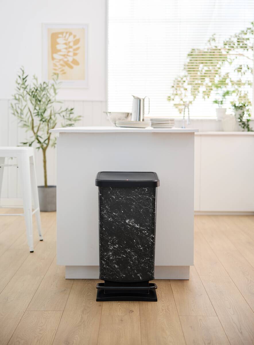 Treteimer schwarz B/H/L: ca. 29x67x35 cm