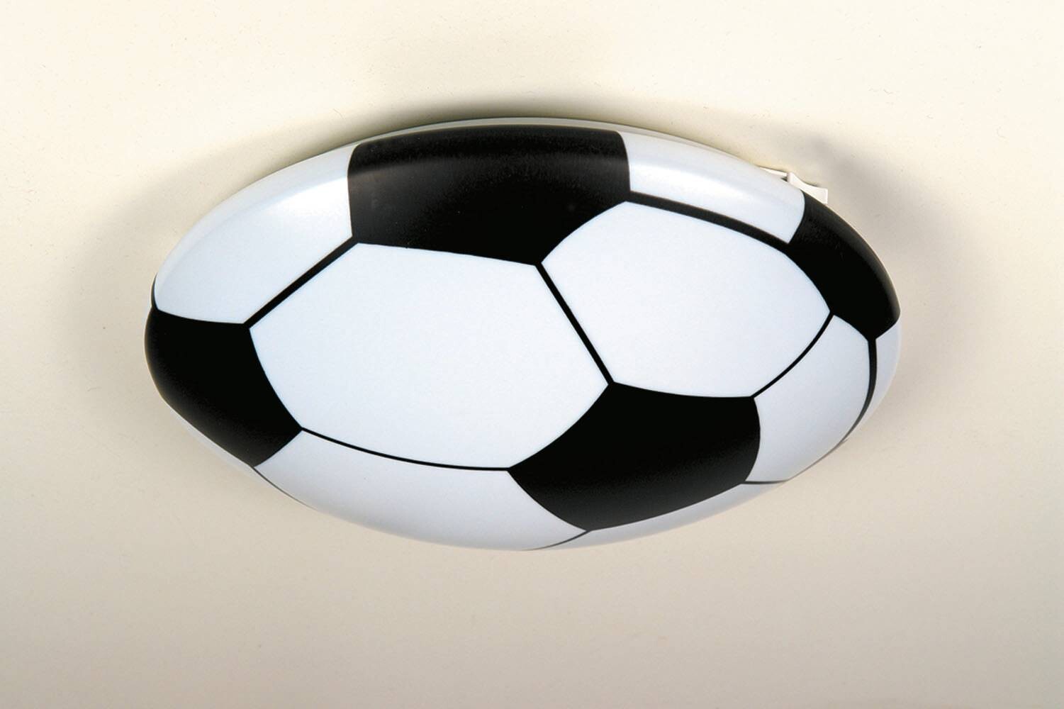 Niermann Kinderdeckenleuchte Fußball schwarz weiß Kunststoff H/D: ca. 10x36 cm E27 1 Brennstellen