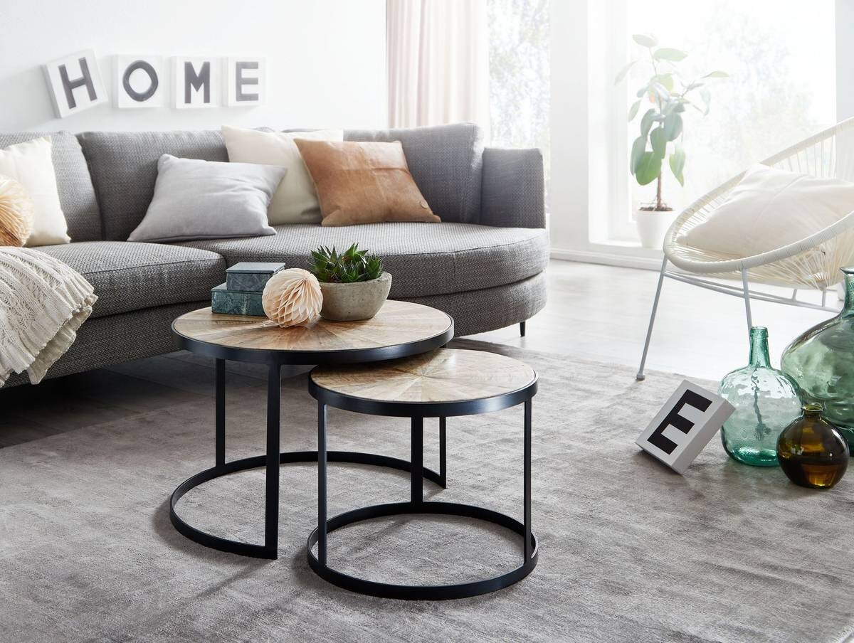 Beistelltisch 2er-Set. natur schwarz pulverbeschichtet Echtholz Eisen