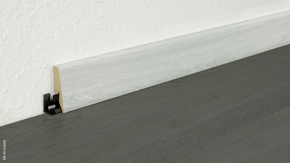 Sockelleiste L/B/H: ca. 250x1,8x5,8 cm pro Stück