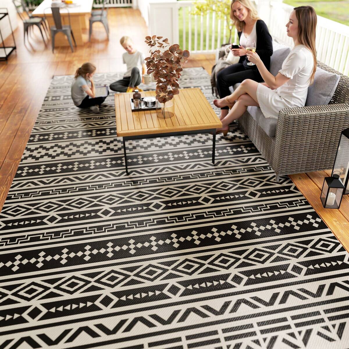 Outsunny Outdoor-Teppich schwarz B/H/L: ca. 274x0,3x548 cm