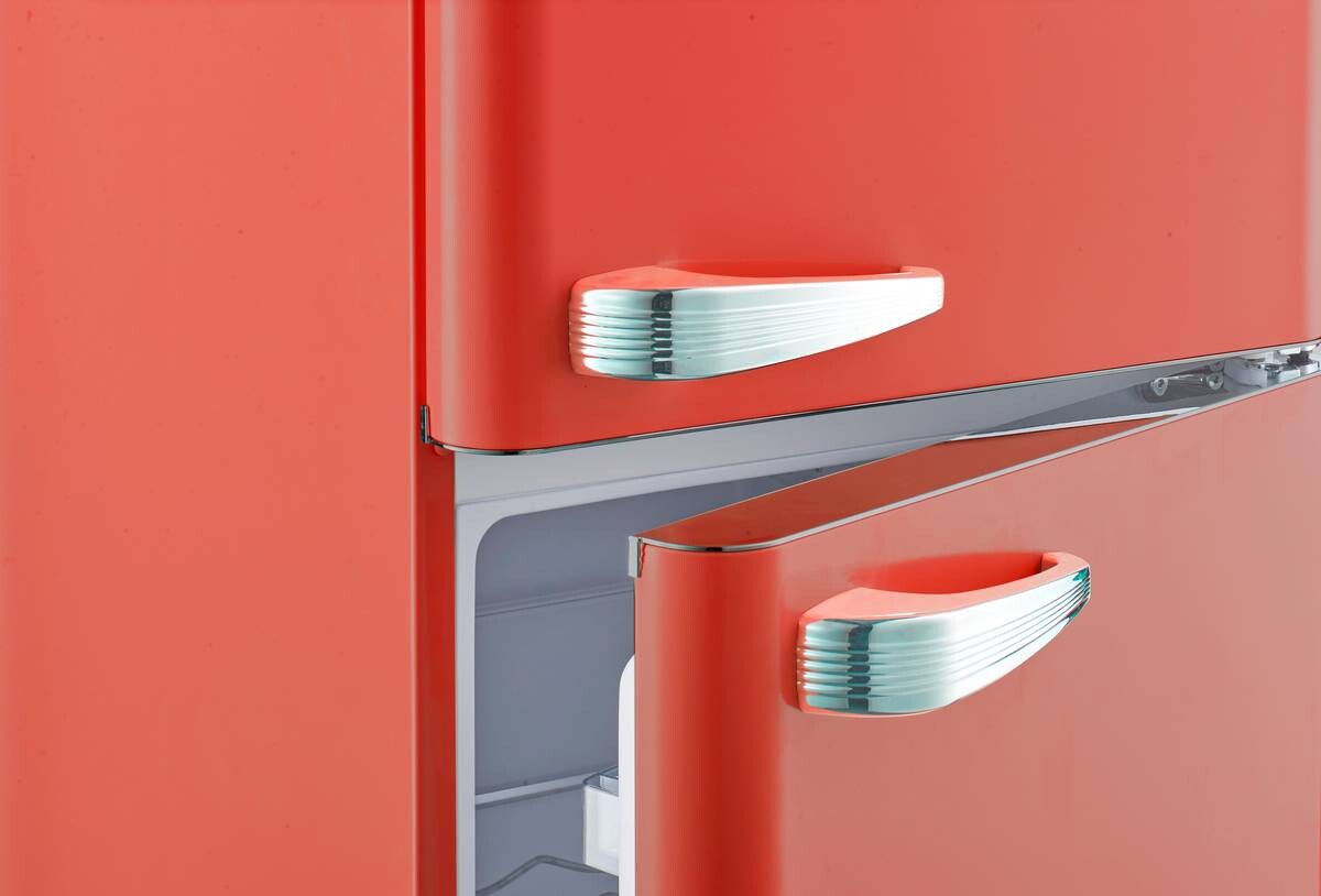 Wolkenstein Retro Kühl-/Gefrierkombination GK212.4RT FR rot B/H/T: ca. 54,5x145,6x62,6 cm