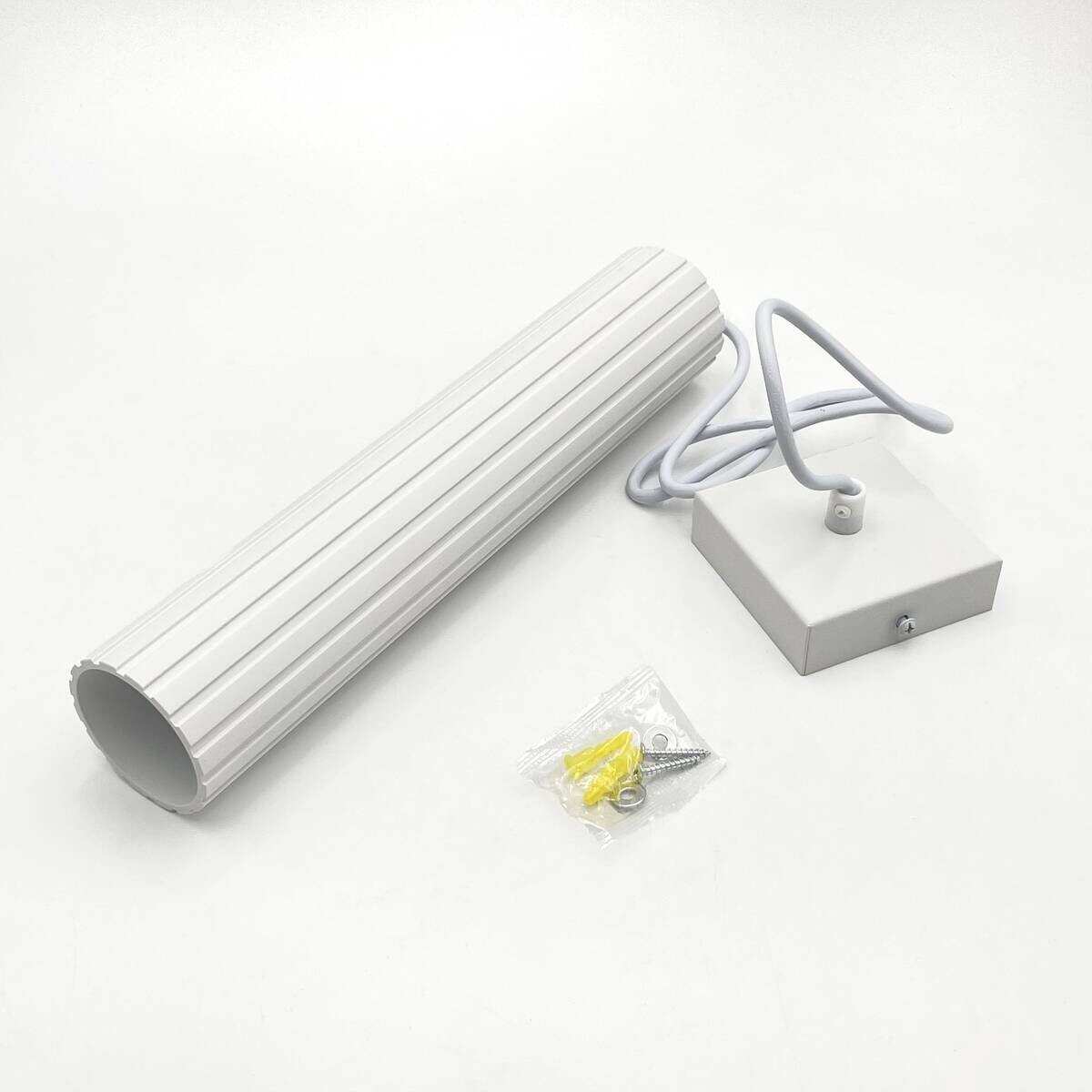 Lamkur Strahler Prisma weiß Stahl B/H/L: ca. 6,5x118x6,5 cm 1 Brennstellen