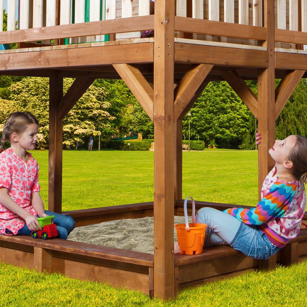 AXI Spielhaus Liam braun B/H/L: ca. 613x291x277 cm