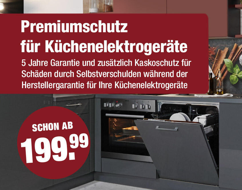 Offene Geschirrspülmaschine in moderner Küche mit Text zu Premiumschutz für Küchengeräte und Preisangabe 'Schon ab 199.99'.