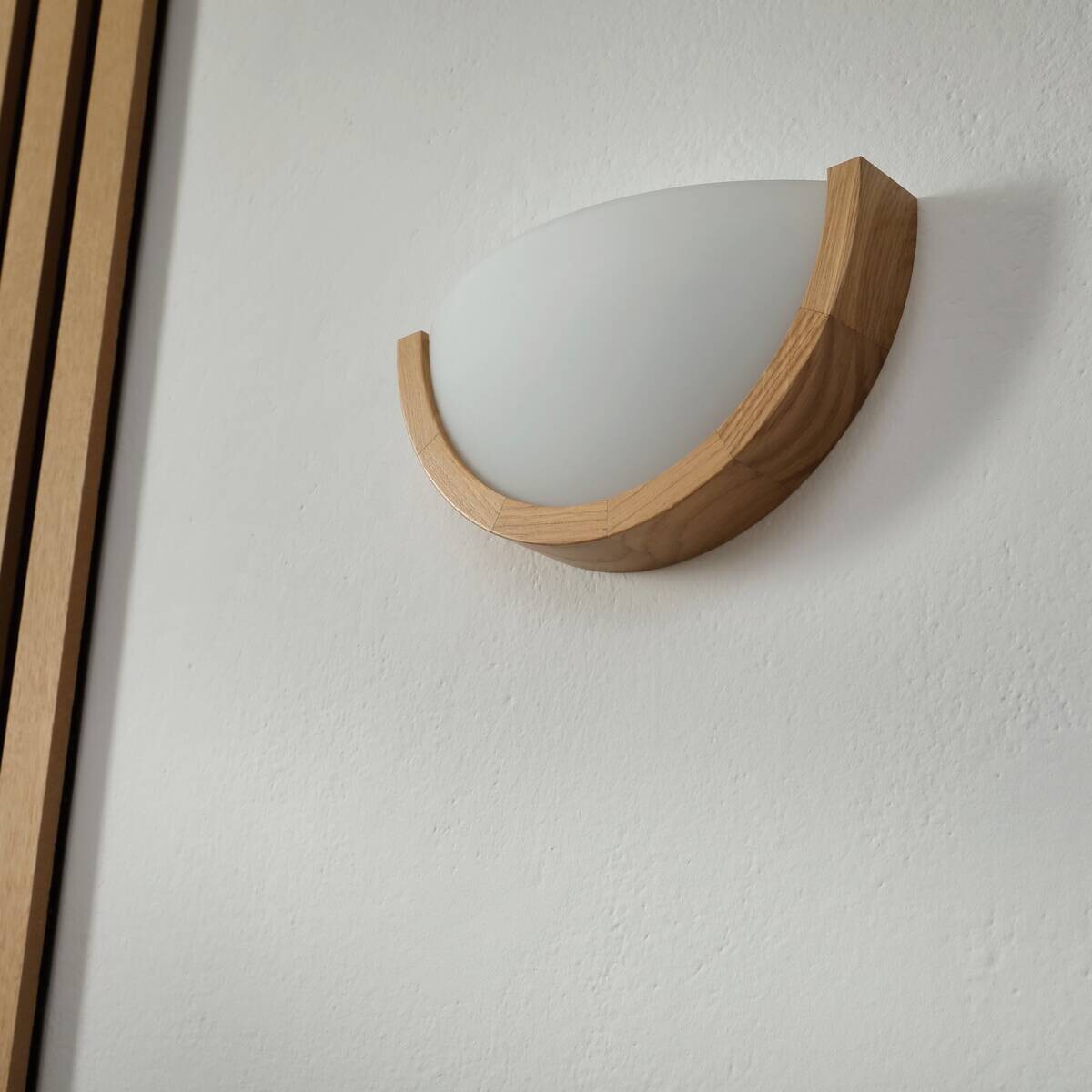 Lamkur Wandleuchte Eiche Holz Glas B/H/L: ca. 20x14x30 cm E27 1 Brennstellen