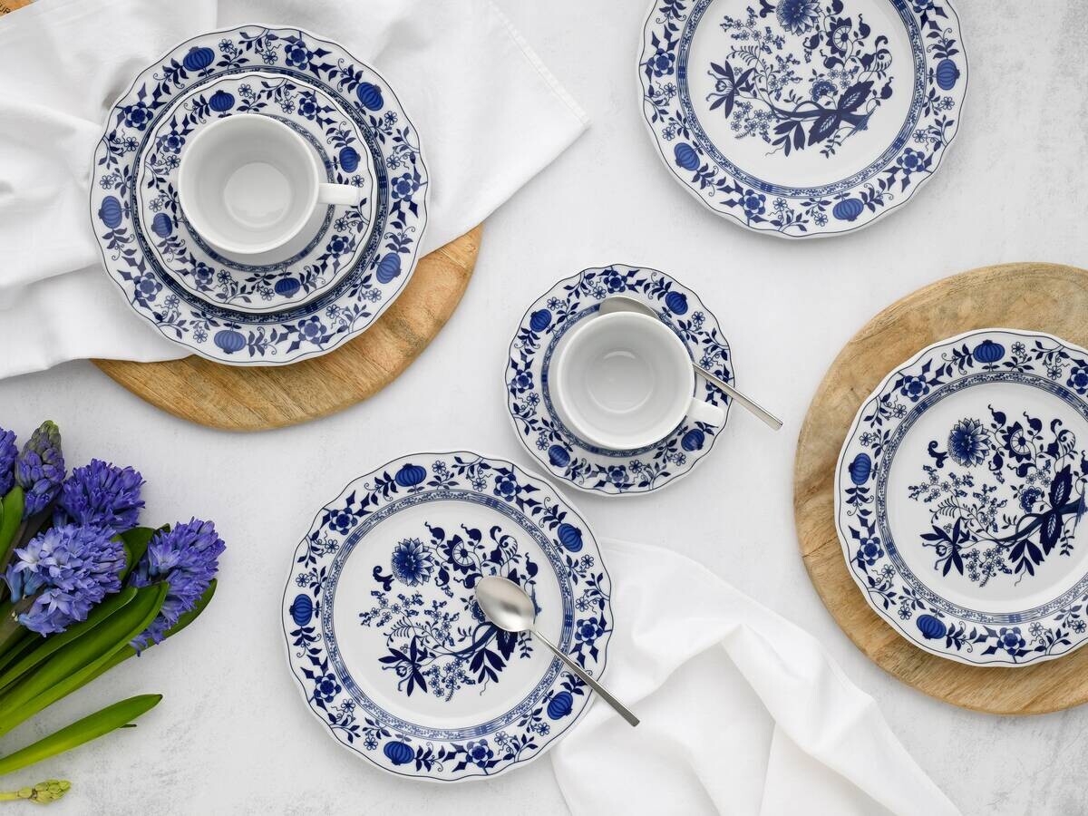 CreaTable Kaffeeservice Flora Zwiebelmuster blau Porzellan 18 tlg.