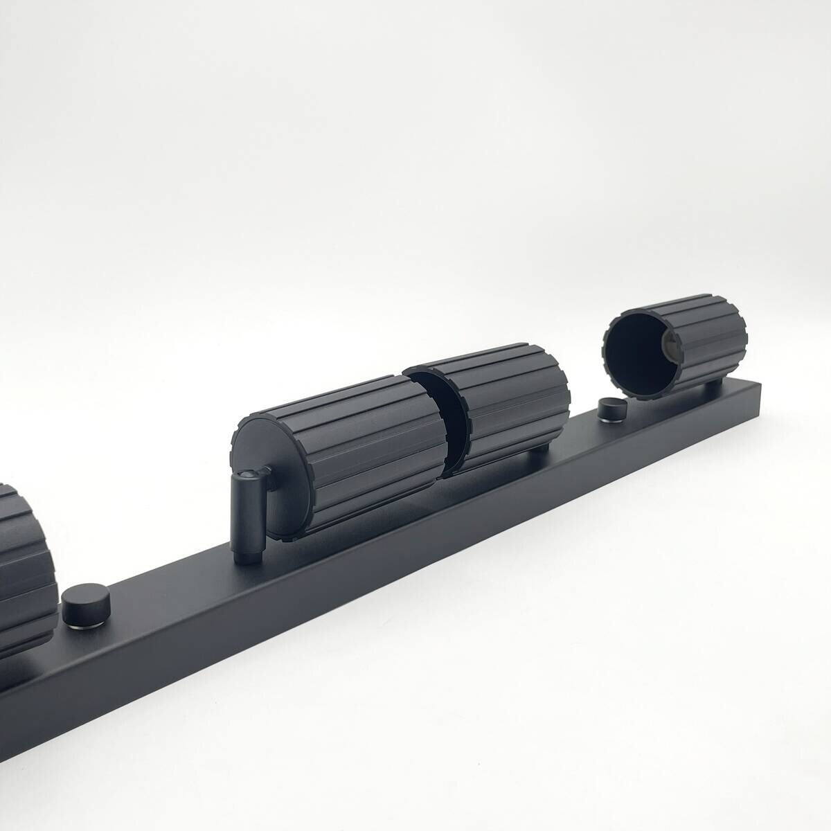 Lamkur Strahler Prisma schwarz Stahl B/H/L: ca. 6,5x16,5x81 cm 4 Brennstellen