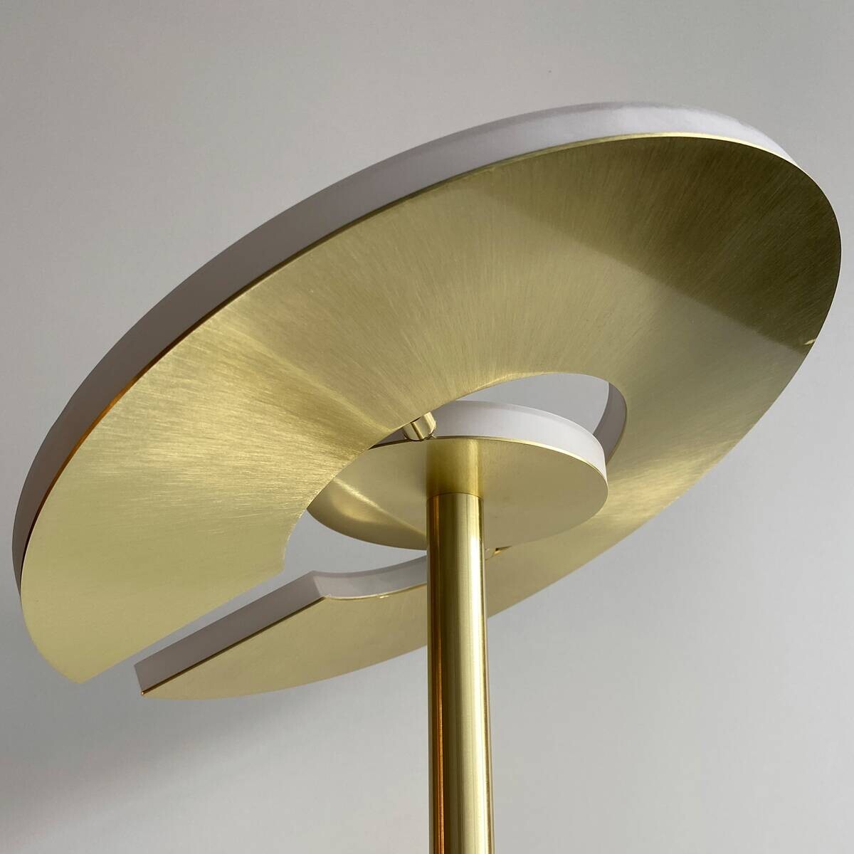 Fischer & Honsel Stehlampe 40316 messing weiß Glas Metall B/H/T: ca. 35x180x50 cm 1 Brennstellen