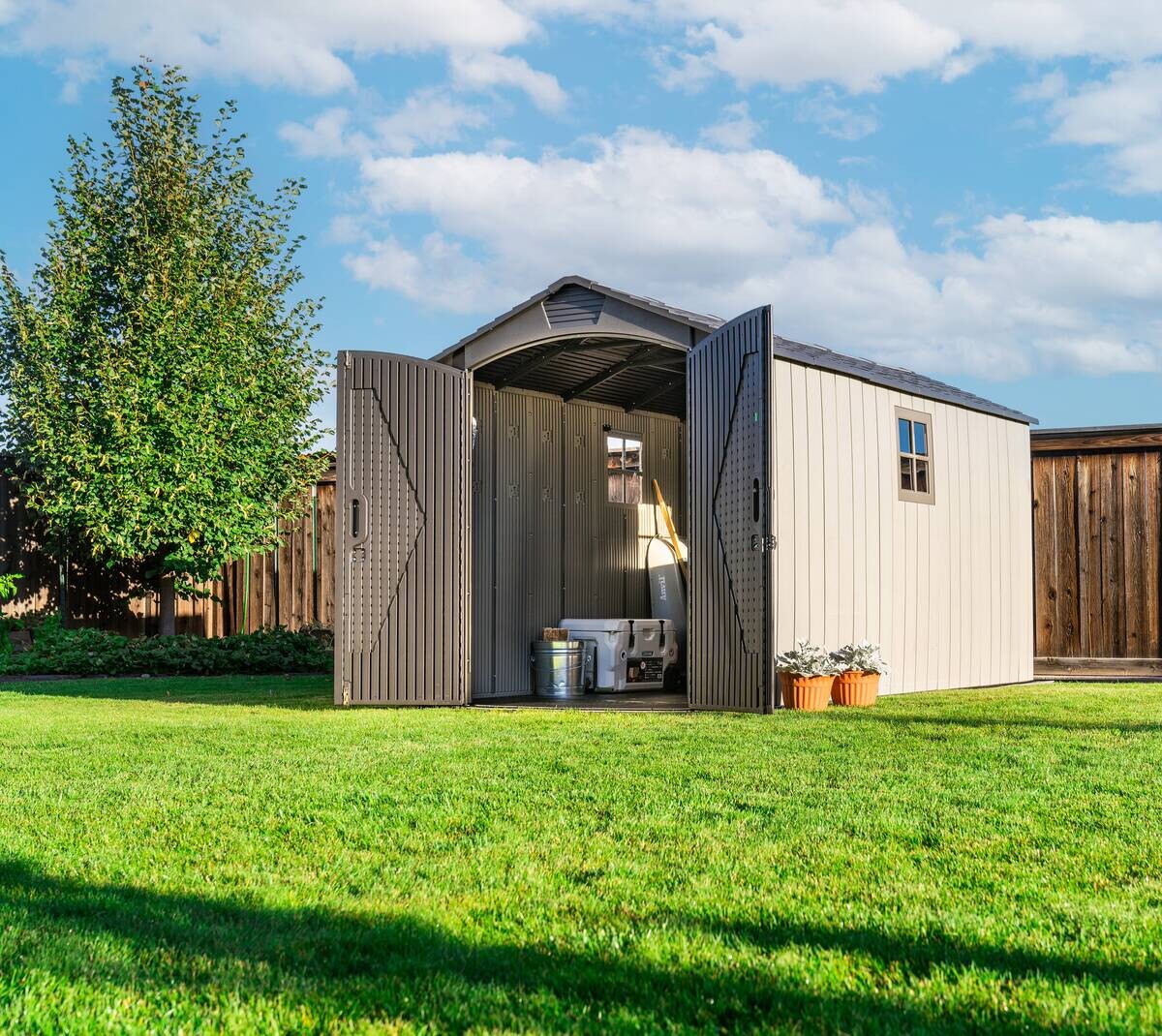 Lifetime Gerätehaus Utah grau B/H/L: ca. 206,2x264,4x426,5 cm