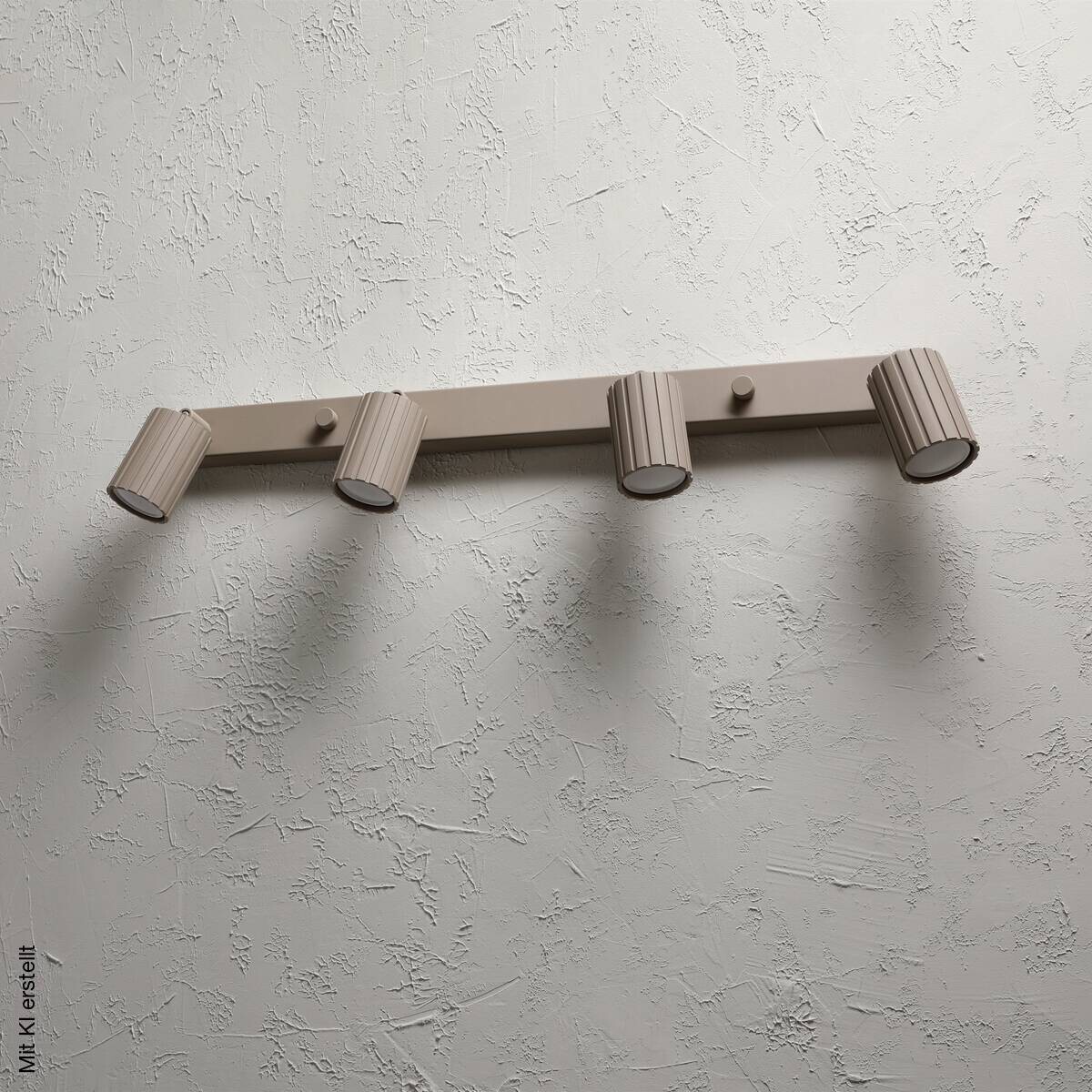 Lamkur Strahler Prisma beige Stahl B/H/L: ca. 6,5x16,5x81 cm 4 Brennstellen