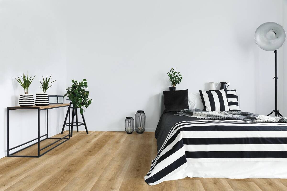 Click-Vinylboden Griesheim ca. 2,782 m² im Paket B/L: ca. 22,8x122 cm pro Paket