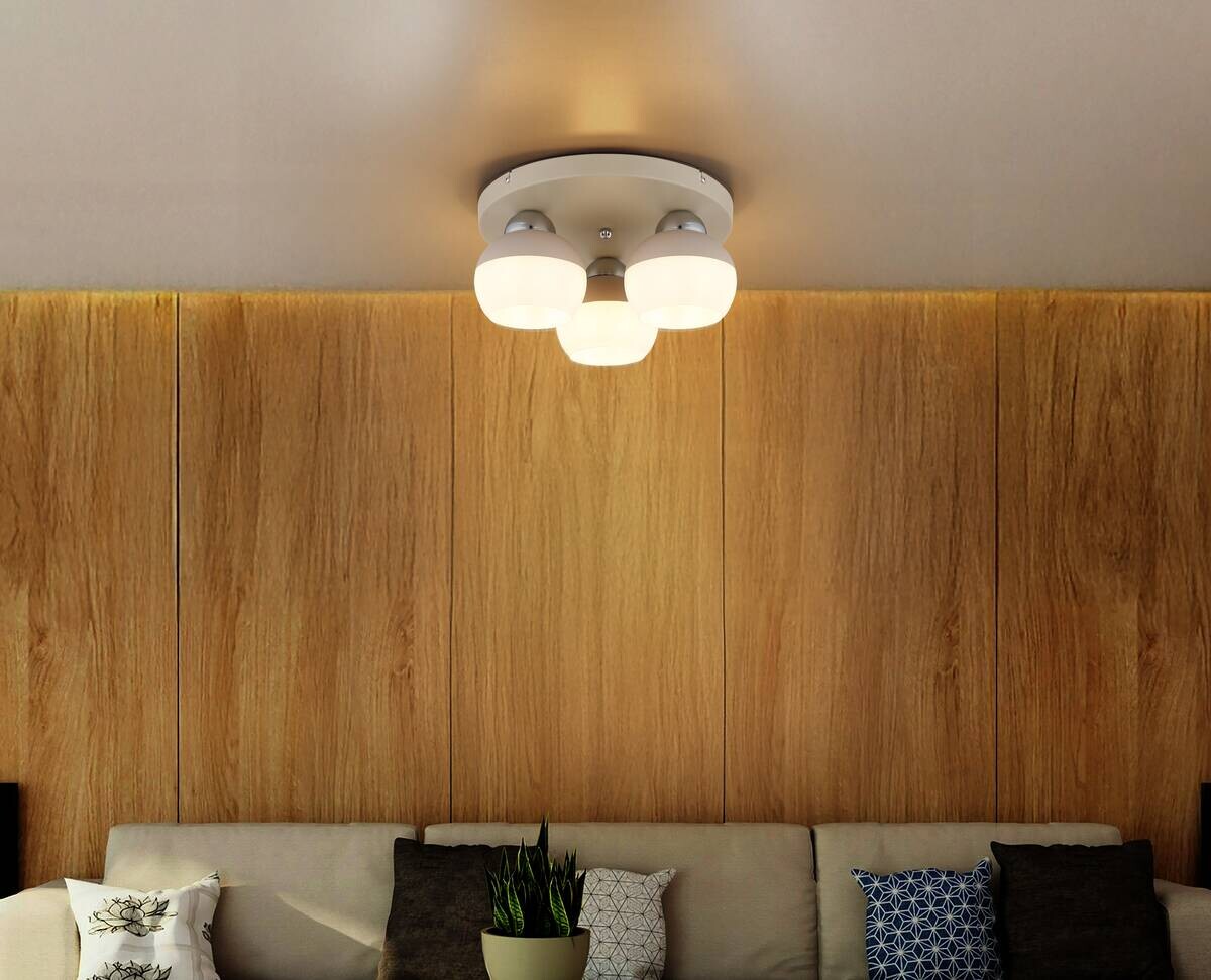 GLOBO Deckenleuchte Opal sand weiß Metall Glas H/D: ca. 15,5x31,5 cm E27 3 Brennstellen