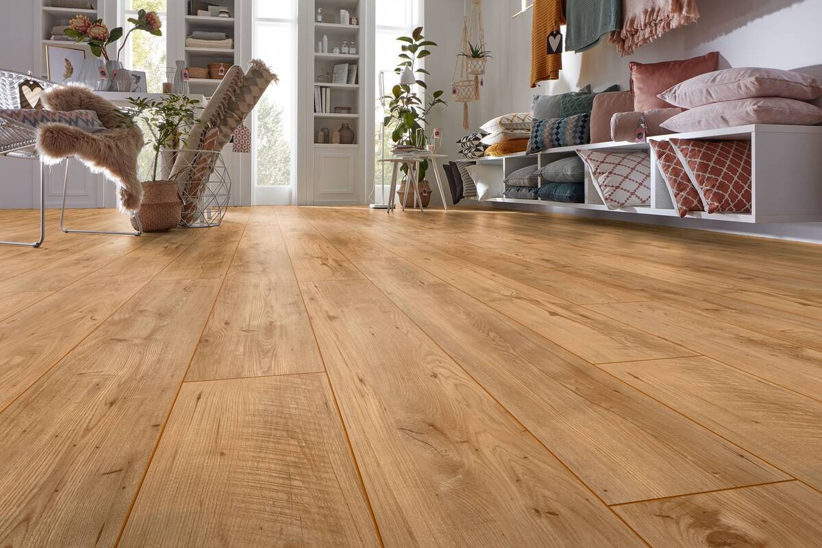 Laminatboden Kastanie ca. 1,598 m² im Paket B/L: ca. 40x81 cm pro Paket