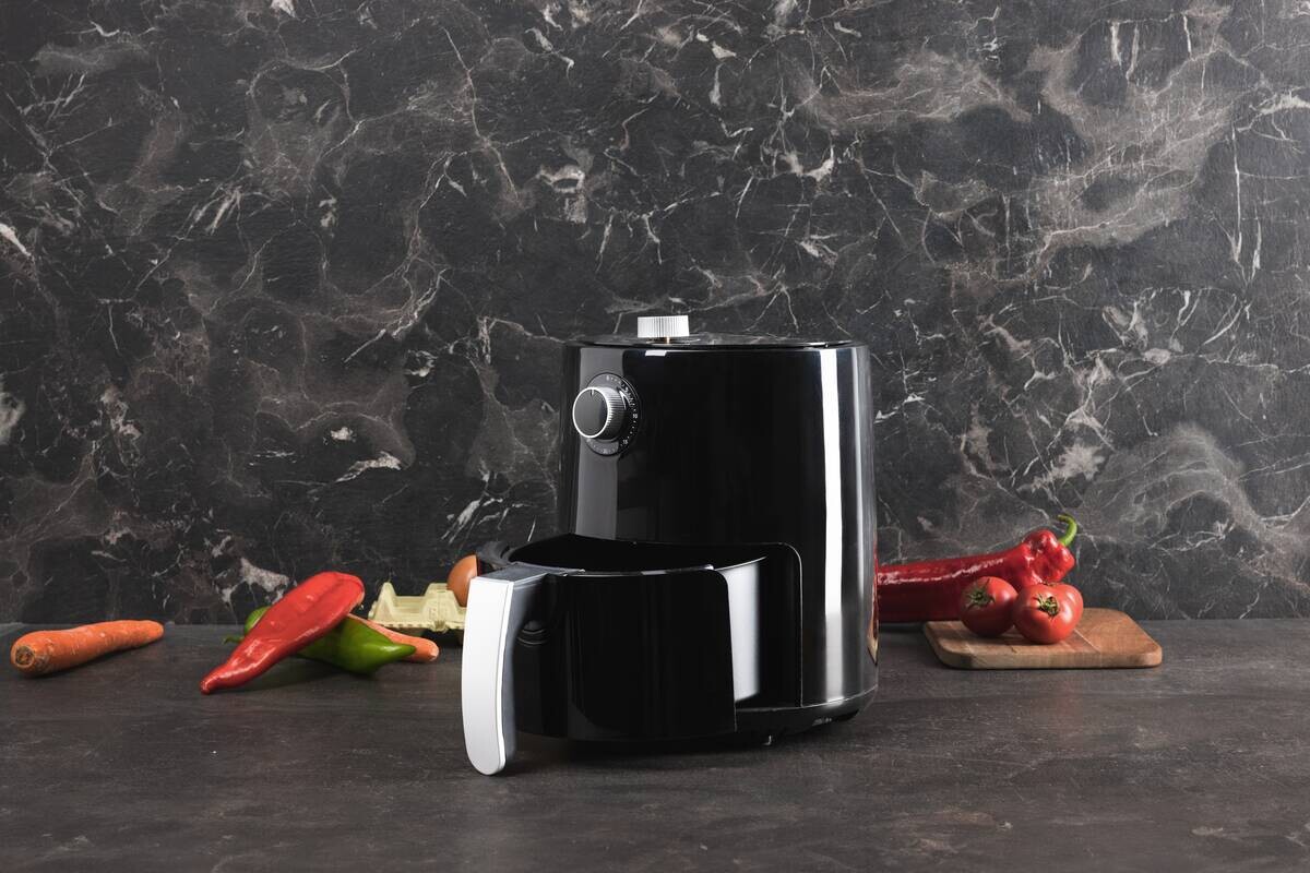 SWISS HOME Heißluftfritteuse SH-6653 schwarz Polypropylen ca. 2,5 l