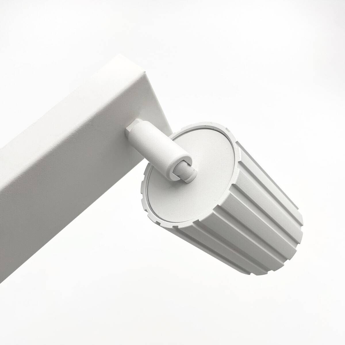 Lamkur Strahler Prisma weiß Stahl B/H/L: ca. 6,5x16,5x117 cm 6 Brennstellen